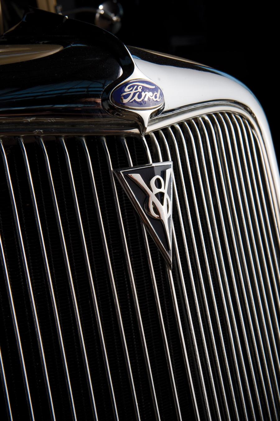  Ford V8 Station Wagon 1934 года  (фото 4 из 18)